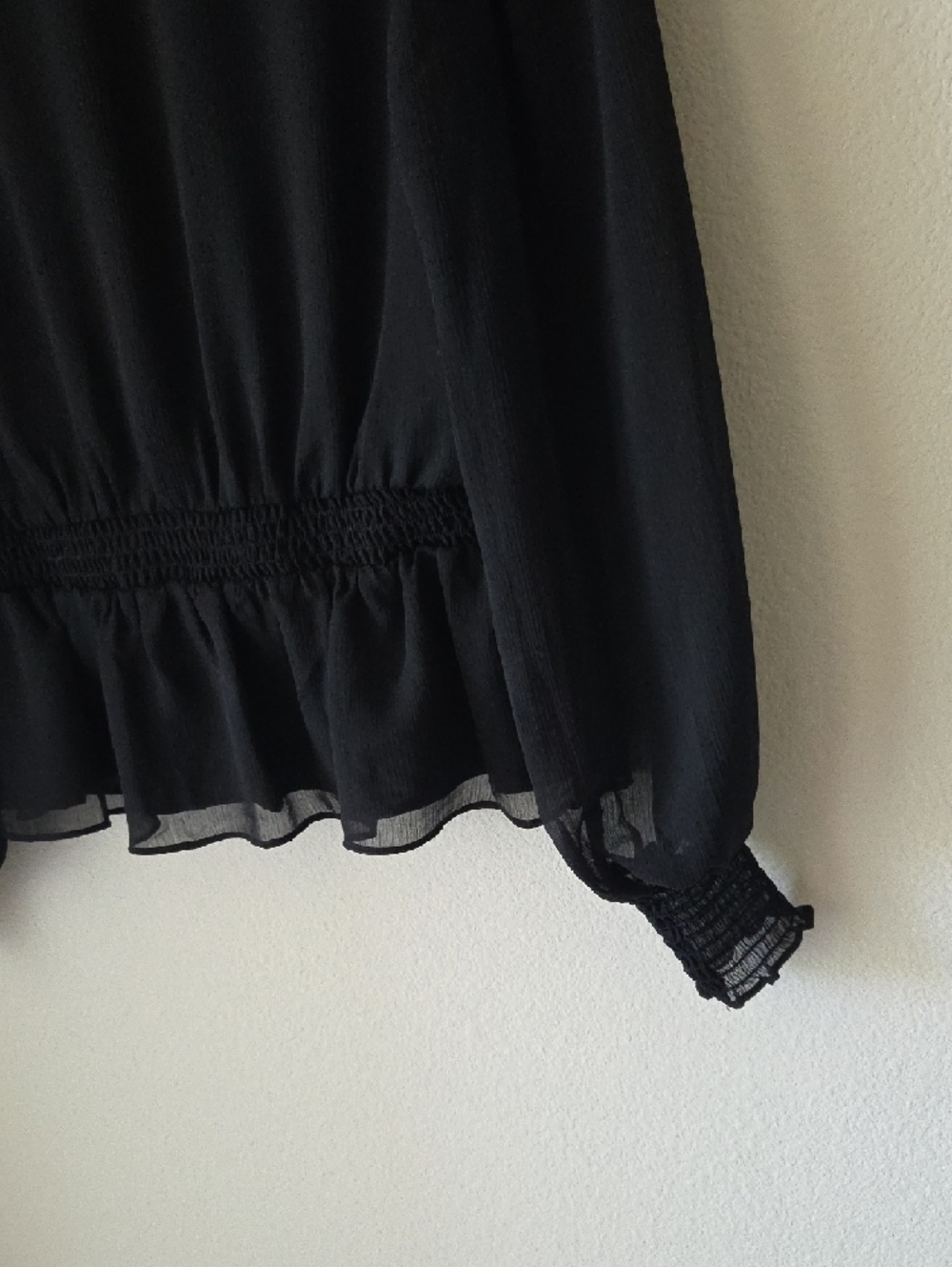 Express Black Wrap Blouse with Smocked Cuffs Sz M NEW - Picture 10 of 14